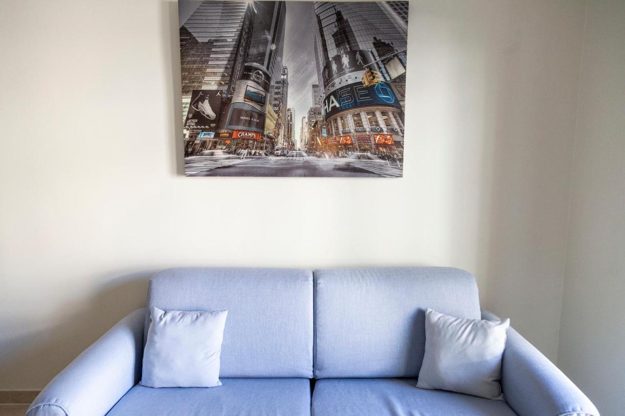 Calefati Holiday Apartment Бари Екстериор снимка