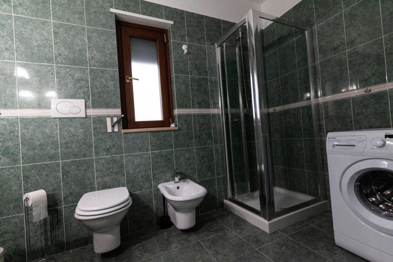 Calefati Holiday Apartment Бари Екстериор снимка