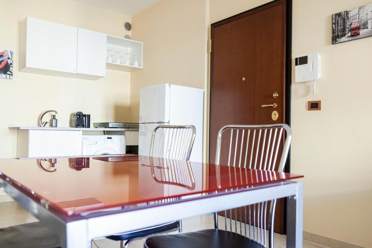 Calefati Holiday Apartment Бари Екстериор снимка